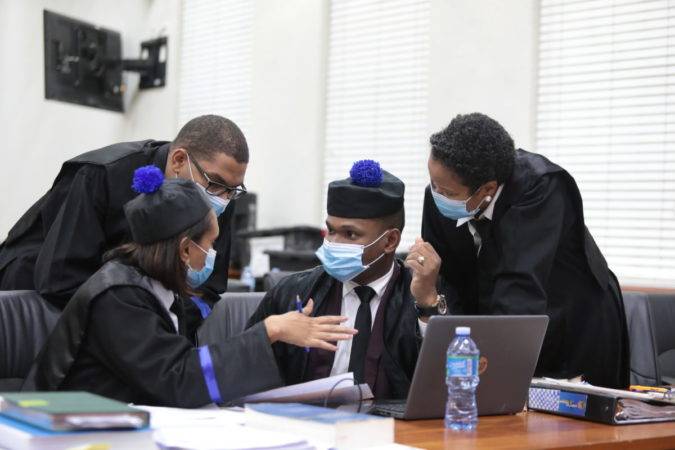 Fiscales en el juicio de fondo que se desarrolla en el Primer Tribunal Colegiado del Distrito Nacional