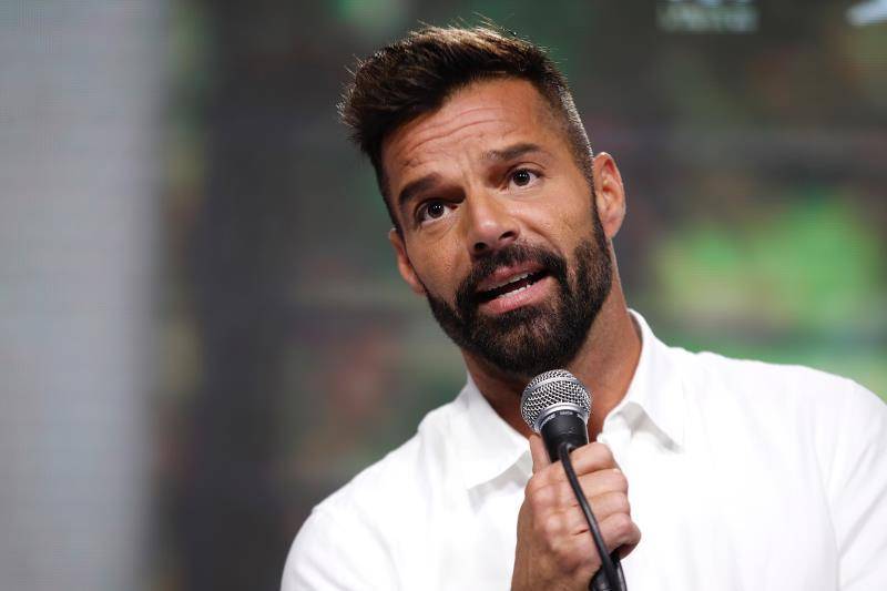 Ricky Martin llama “estado de terror” al asesinato de mujeres en Puerto Rico