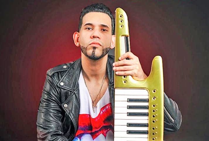 Joel El Insuperable se convierte en el “Show Man” dominicano en Nueva York
