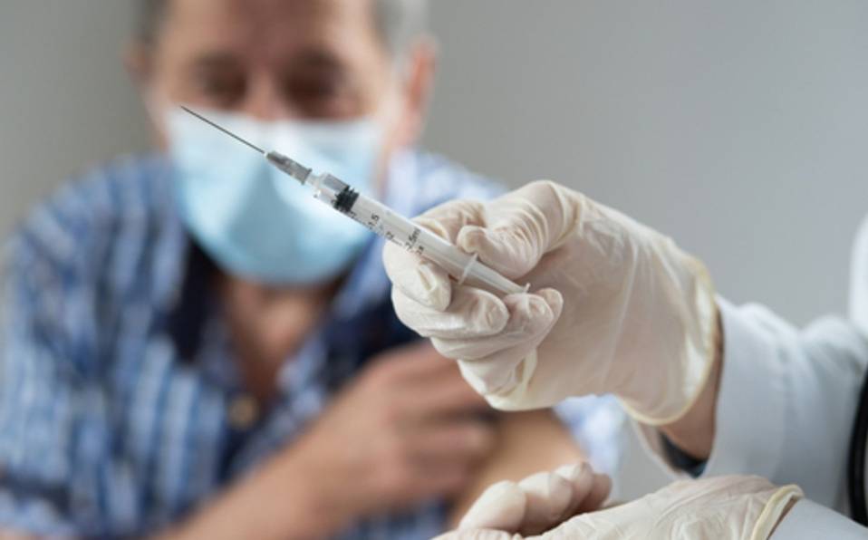 EE. UU. recomienda vacunas de refuerzo contra COVID-19 ante el avance de la variante delta