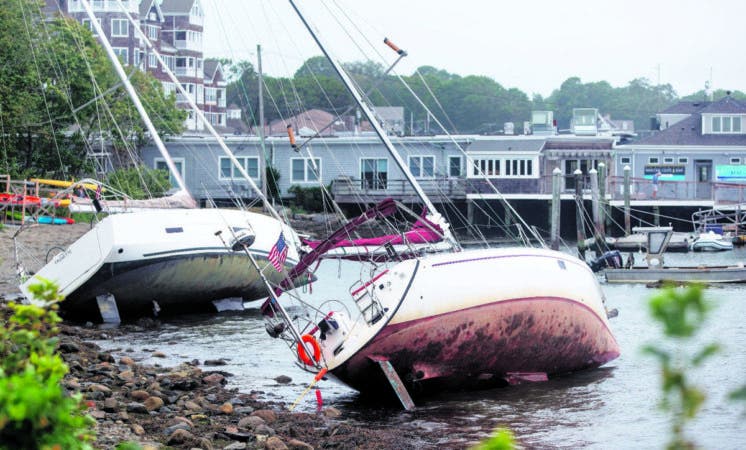 Daños dejados por la tormenta tropical Henri en la costa en Jamestown, Rhode Island, EE.UU. EFE