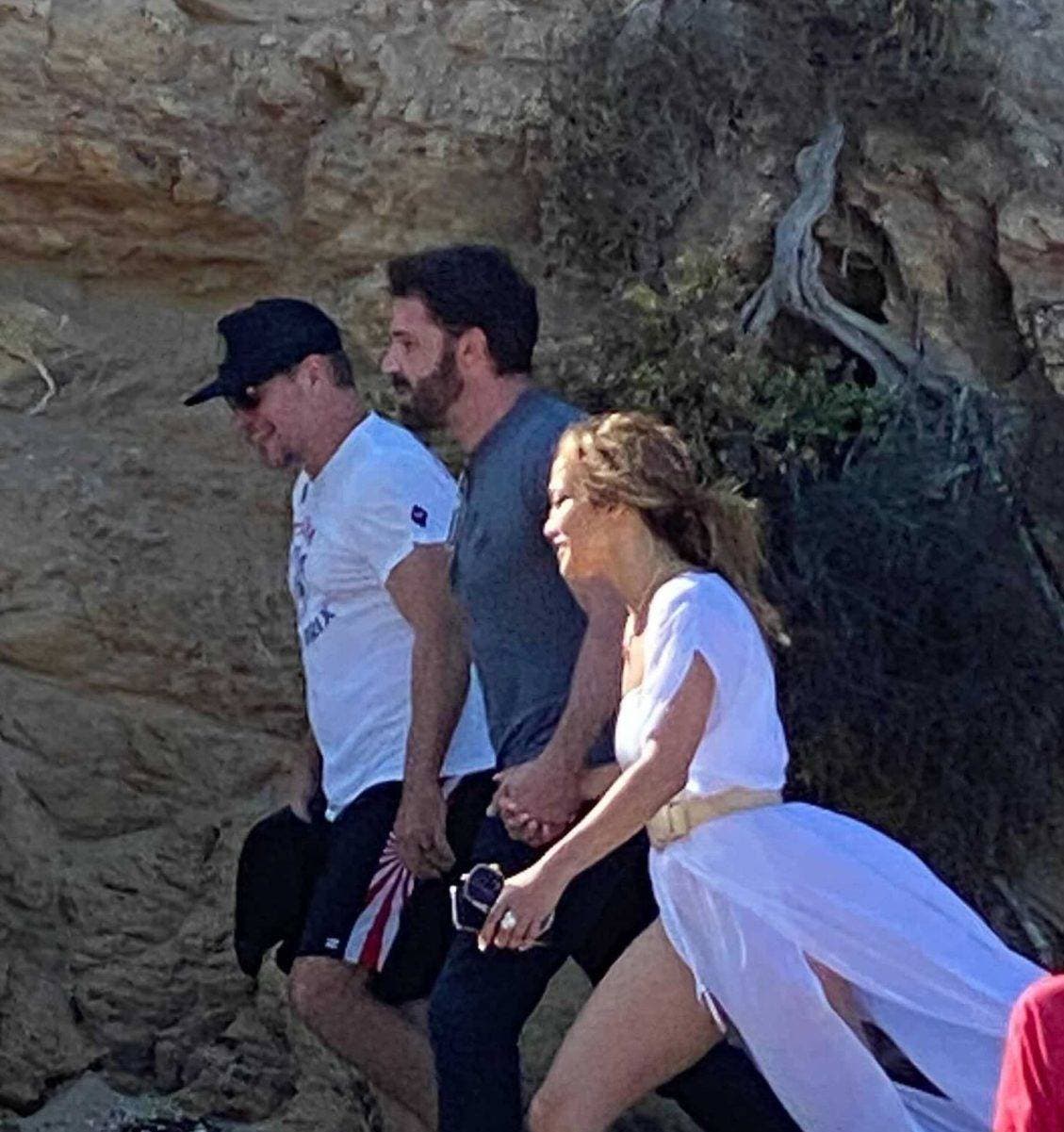 Jennifer López y Ben Affleck disfrutaron de un día de playa con su amigo Matt Damon