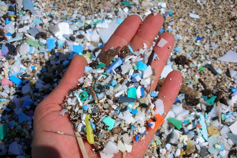 Día de la Tierra | Adictos al plástico: las amenazas aún desconocidas de su consumo