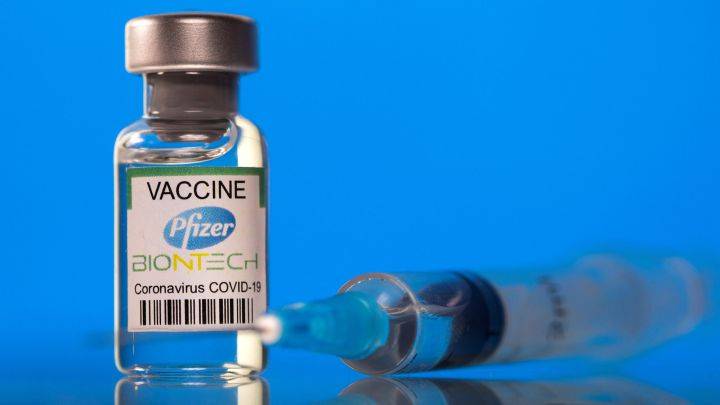 Pfizer dice la tercera dosis de su vacuna ofrece una protección del 95,6%