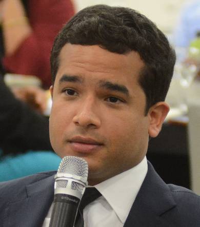 Omar Fernández dice Abinader con precio de los alimentos “se quemó”