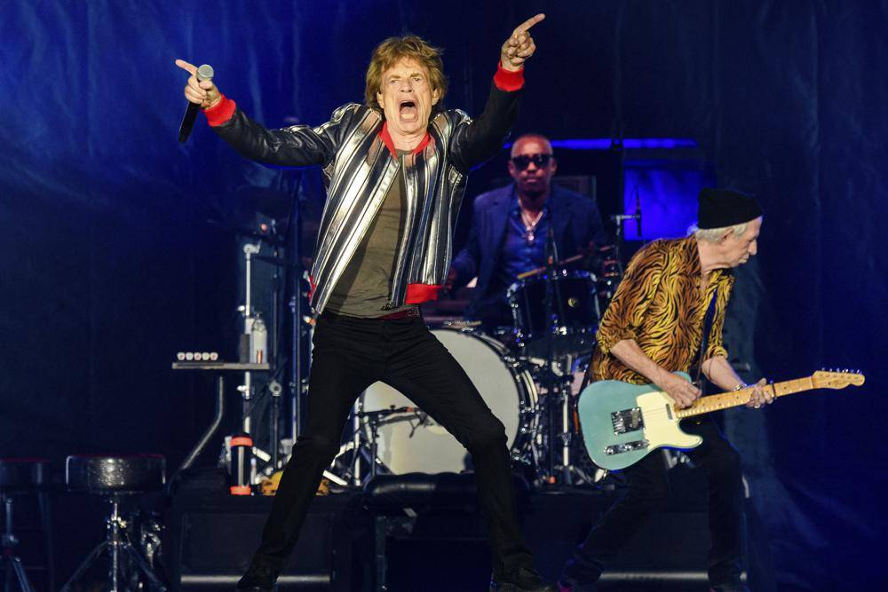 Rolling Stones inicia su gira por EEUU, honra a Charlie Watts