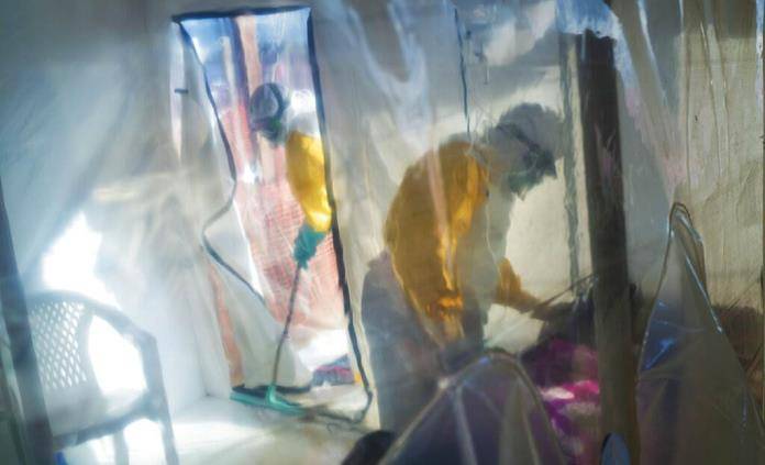 El ébola podría estar latente en curados hasta cinco años y propiciar brotes