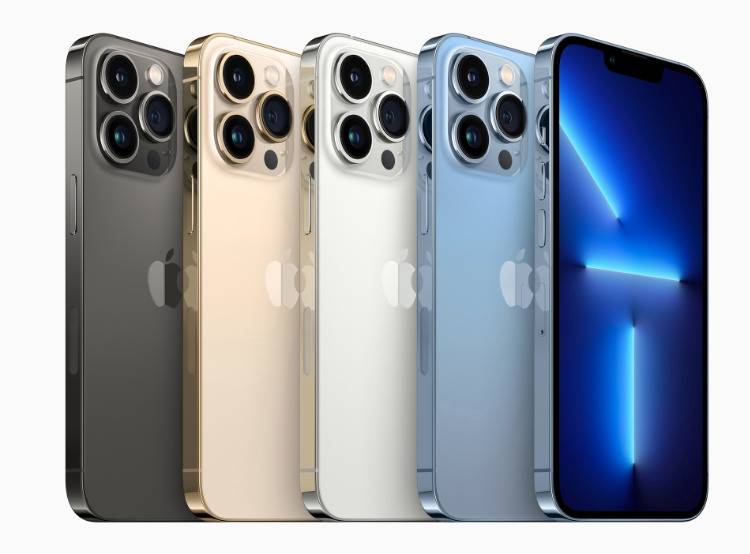 Apple presenta el iPhone 13, de diseño similar al 12 y con la cámara mejorada