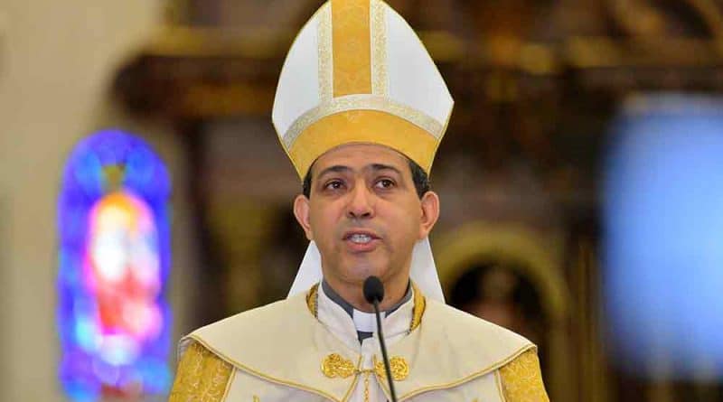 Obispo Auxiliar de Santiago considera “politiquera “lucha por entrega 30% AFP