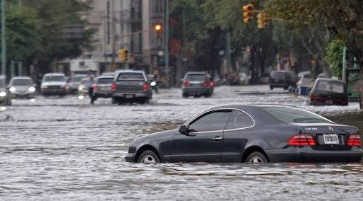 Descartan vehículos afectados por inundaciones en EE. UU. afecten mercado RD