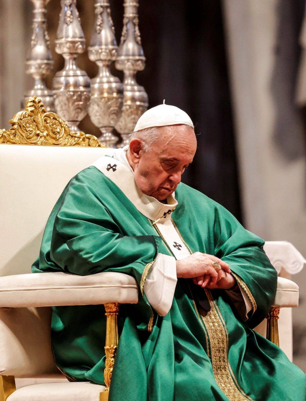 Papa ve “escandaloso” el enorme gasto de los países en armamentos