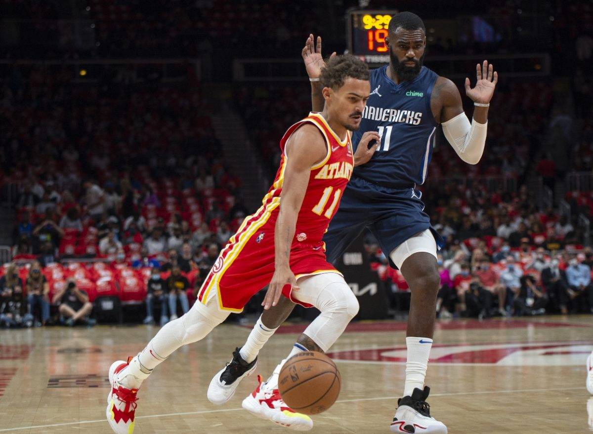 Young, 19 puntos y 14 asistencias triunfo Hawks