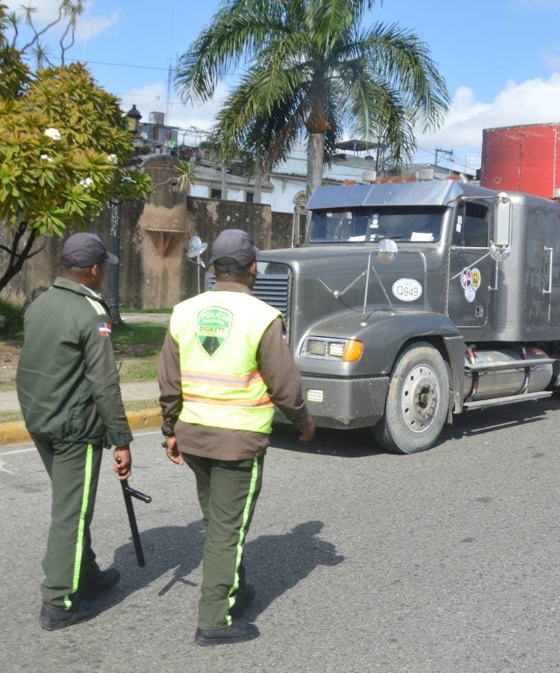 Pocas patanas  y furgones por  centro Santo Domingo