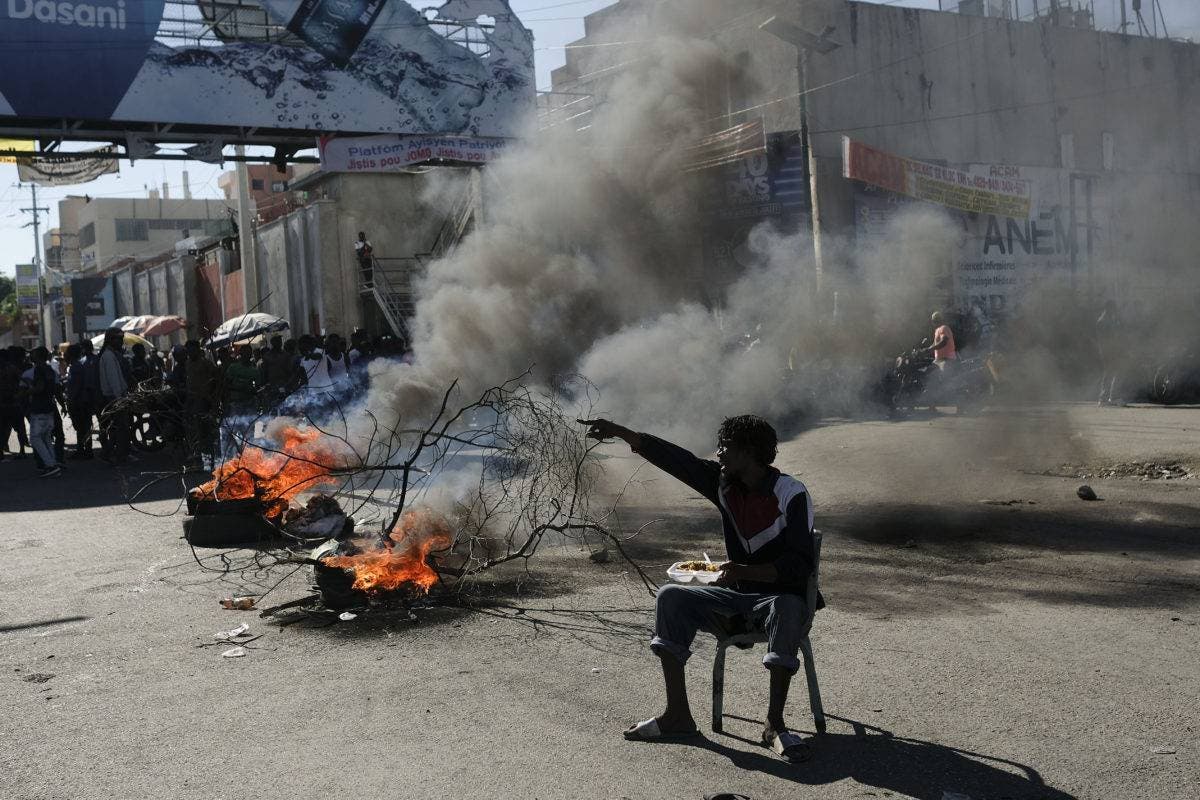 La continua escasez de combustible desata protestas en Haití