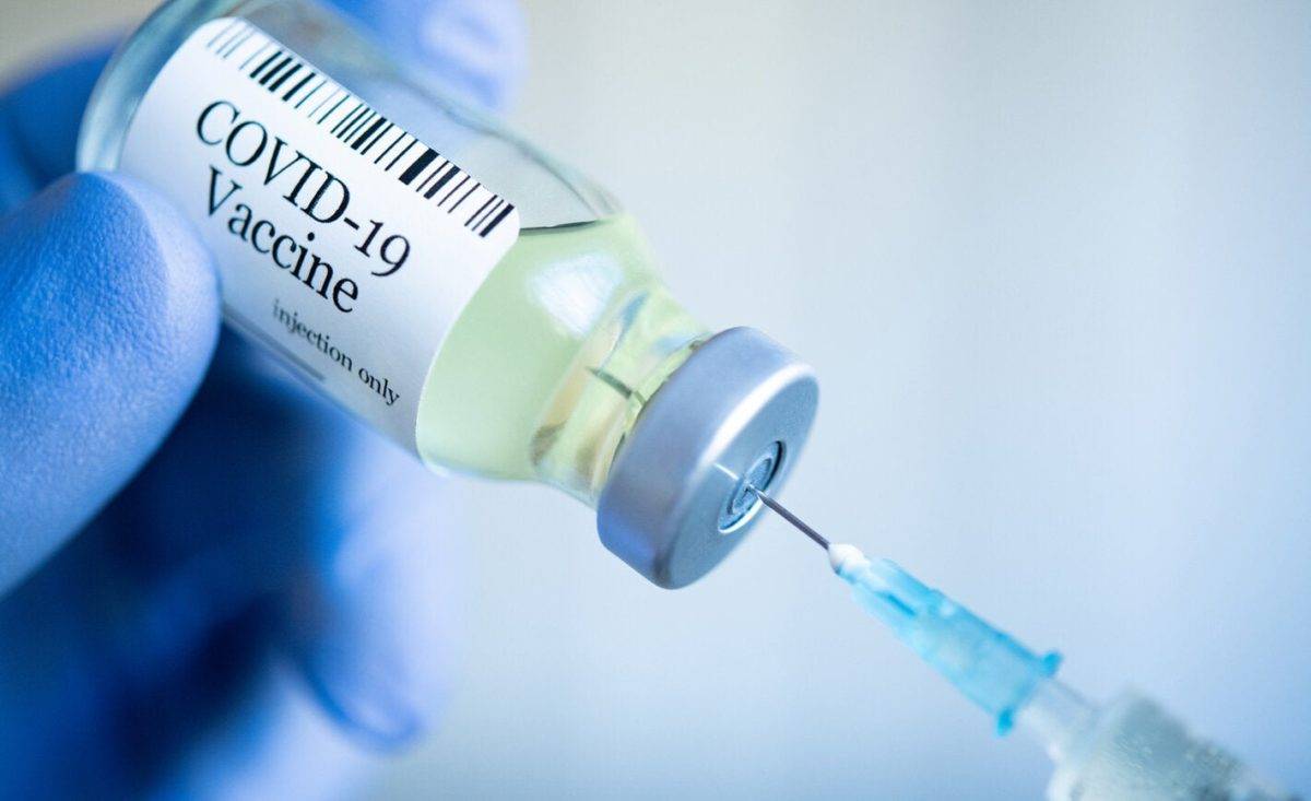 Las vacunas no son una terapia genética con efectos adversos desconocidos