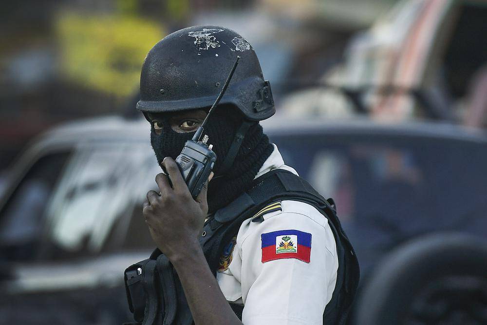 Canadá retirará personal no esencial de su embajada en Haití