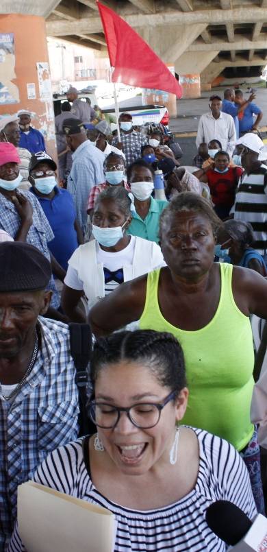 Grupos ven racistas y xenófobas medidas contra los haitianos