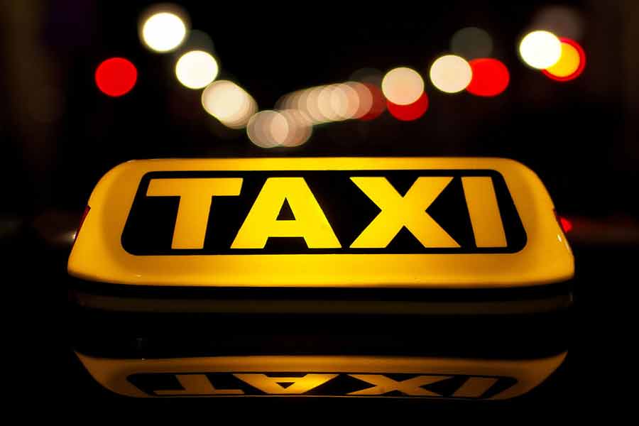 ASONAHORES deplora cierre de vías por parte de taxistas en zona este del país