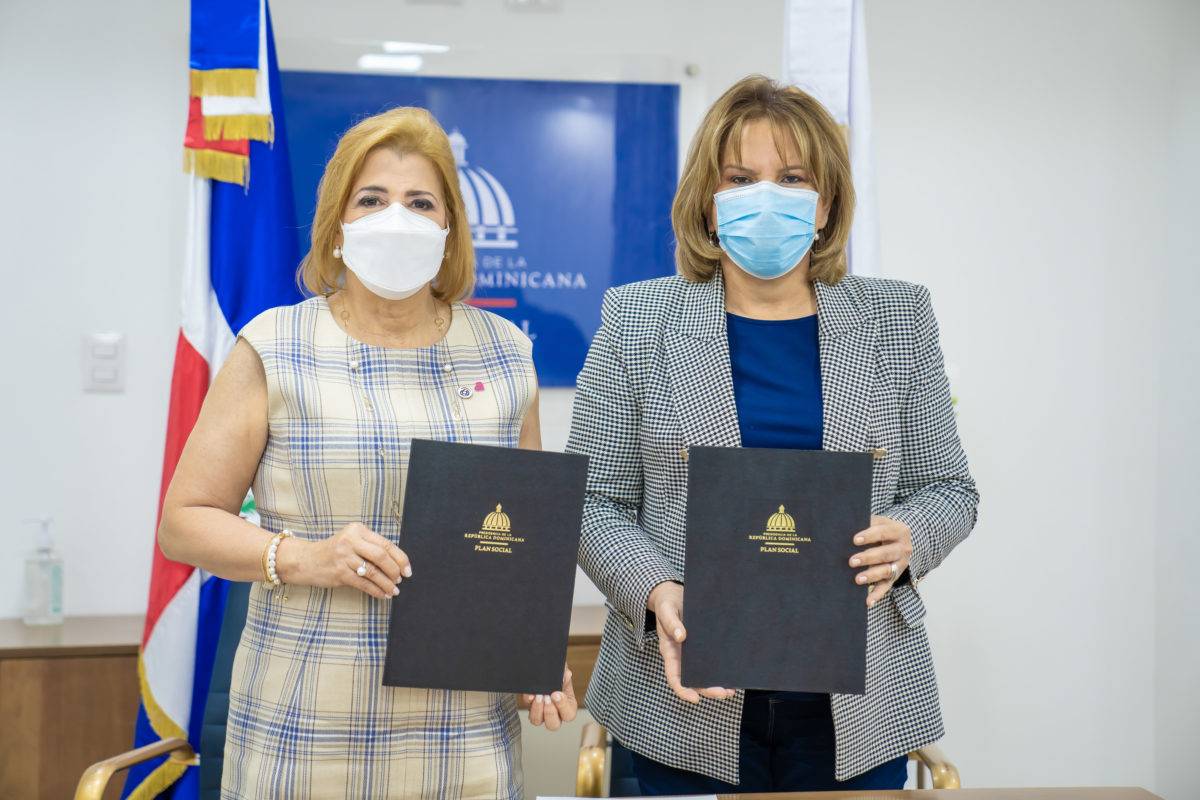 Formalizan acuerdo permitirá alcance de cirugías y consultas médicas a niños dominicanos con labio fisurado y paladar hendido