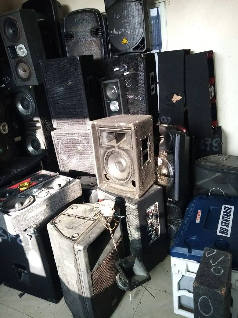 PN incauta más de 300 equipos de sonido en sectores del DN y Santo Domingo