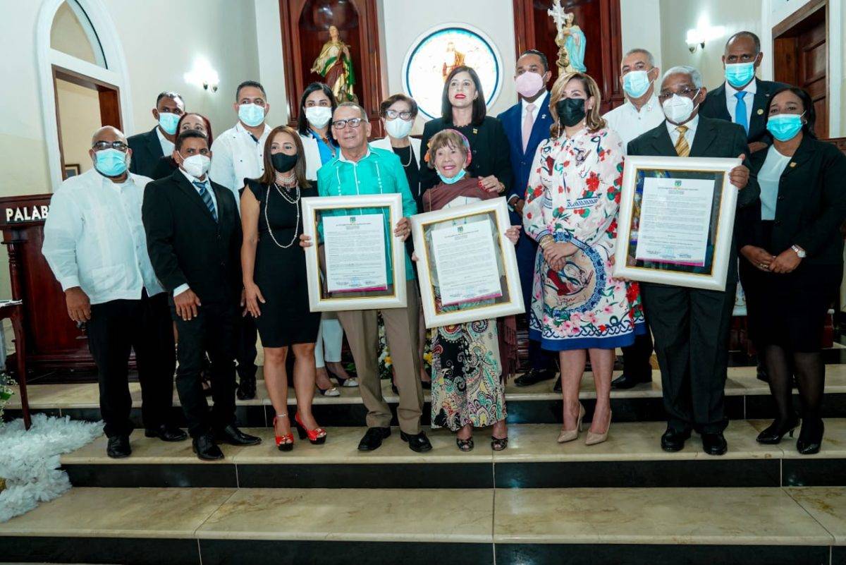 Reconocen a Magda Florencio como hija distinguida de Salcedo