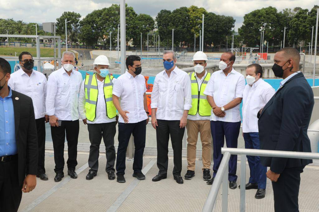 Presidente Abinader entrega planta de tratamiento de aguas residuales