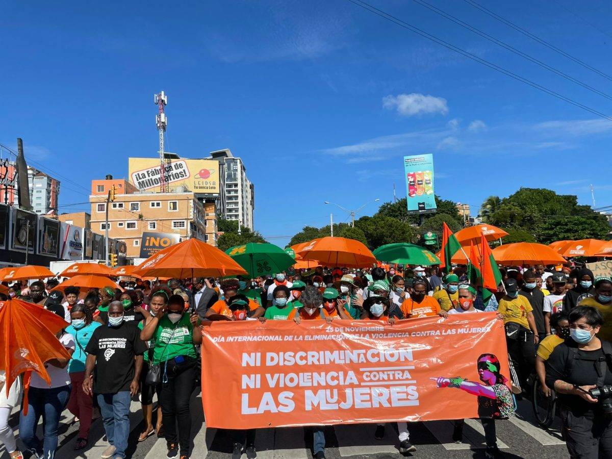 En RD, cuna de Las Mirabal, marchan contra violencia; mira fotos y videos