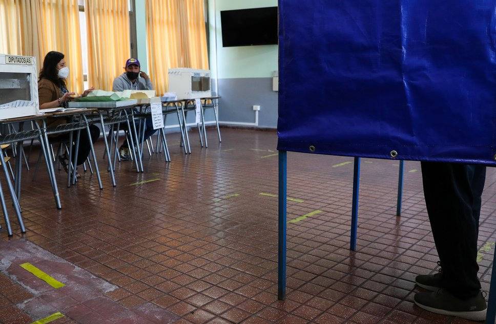 Chile: Participación en elecciones no llegó al 50 por ciento del padrón