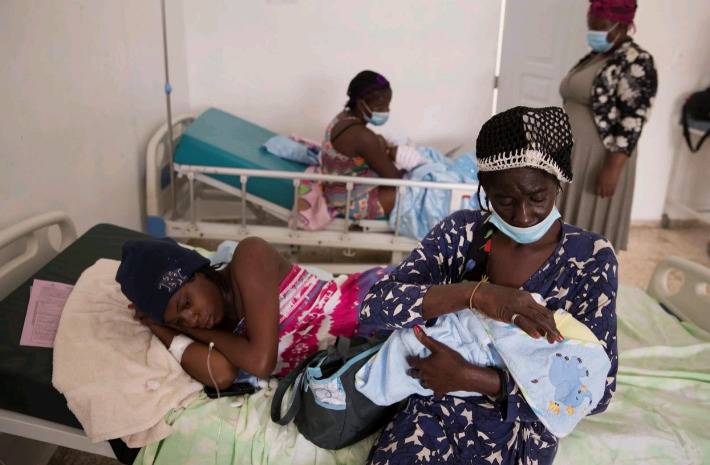 UNICEF: «Se deben atender a las parturientas haitianas»