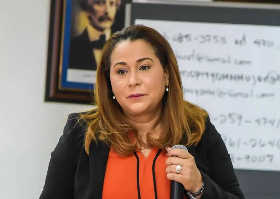 Ministra de la Mujer opina sobre aumento feminicidios y caso Rochy RD