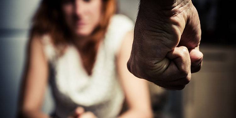 El letal reloj de la violencia doméstica: Una mujer asesinada cada 11 minutos