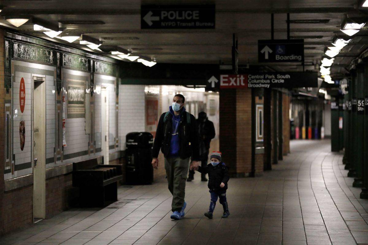 Metro de Nueva York suspende 3 líneas por impacto de covid en su personal