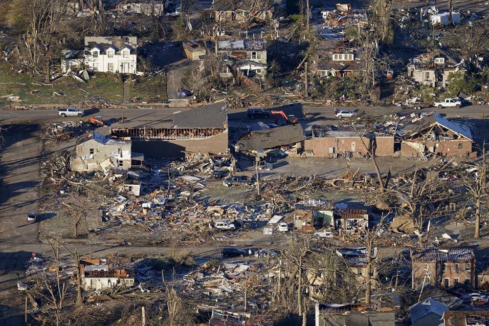 Kentucky: Disminuye cifra de muertos en fábrica por tornado