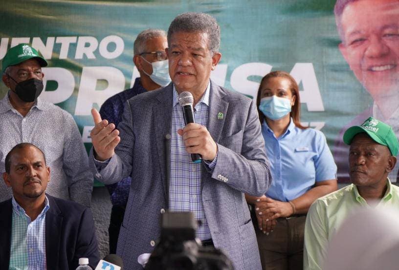 Leonel afirma es necesario mejorar vida de militares