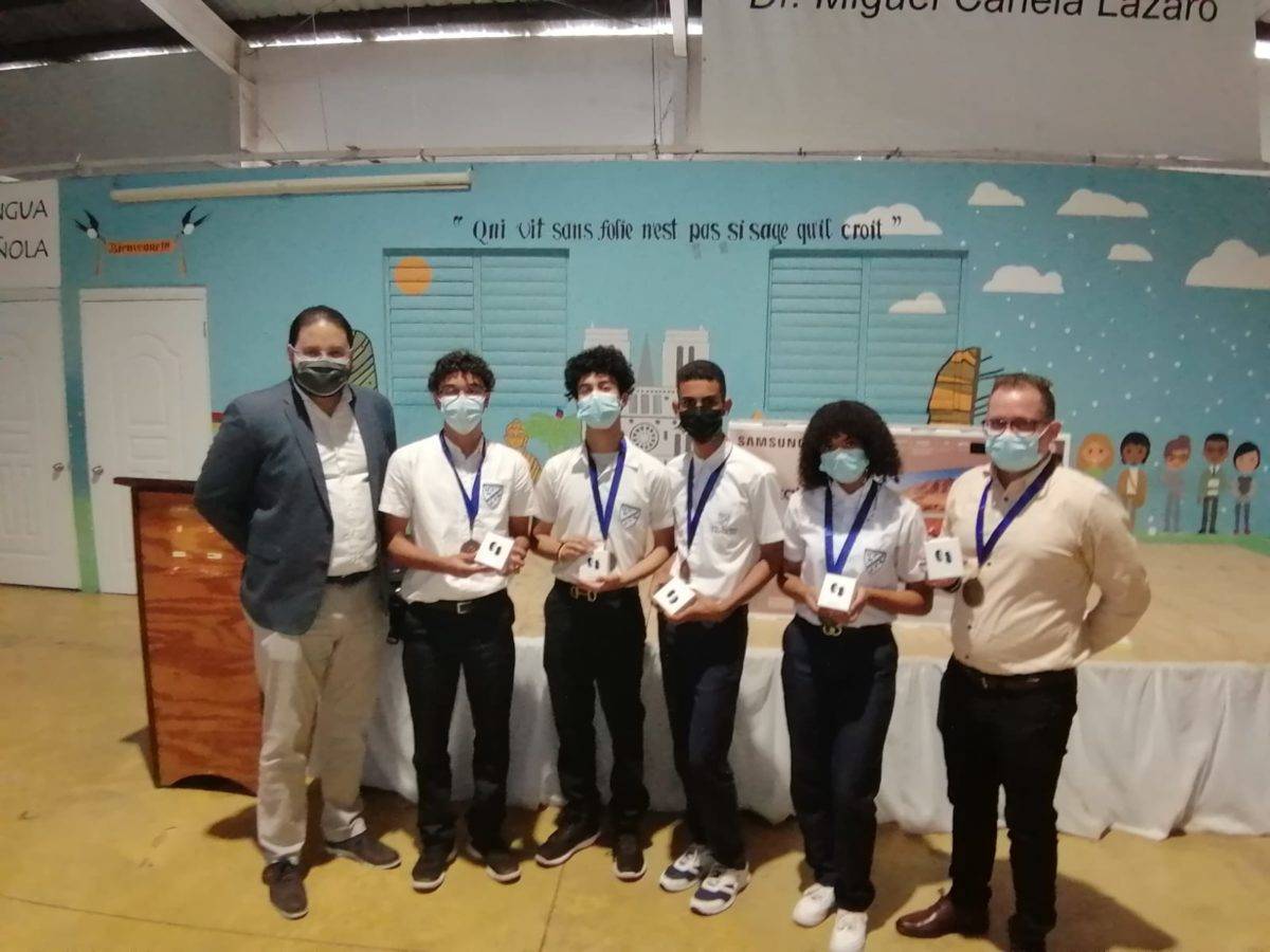 Estudiantes dominicanos fueron premiados en concurso de Samsung