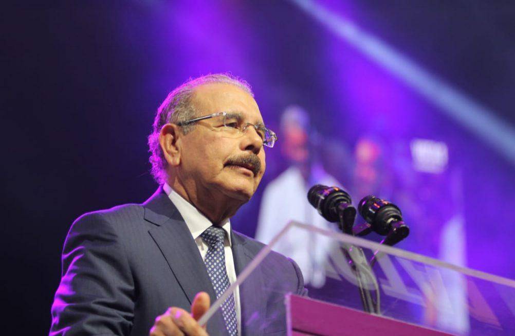 Danilo Medina encabeza acto de juramentación de nuevos miembros del PLD