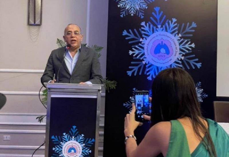 Exministro de Salud Plutarco Arias asume presidencia de la Sociedad Dominicana de Neumología