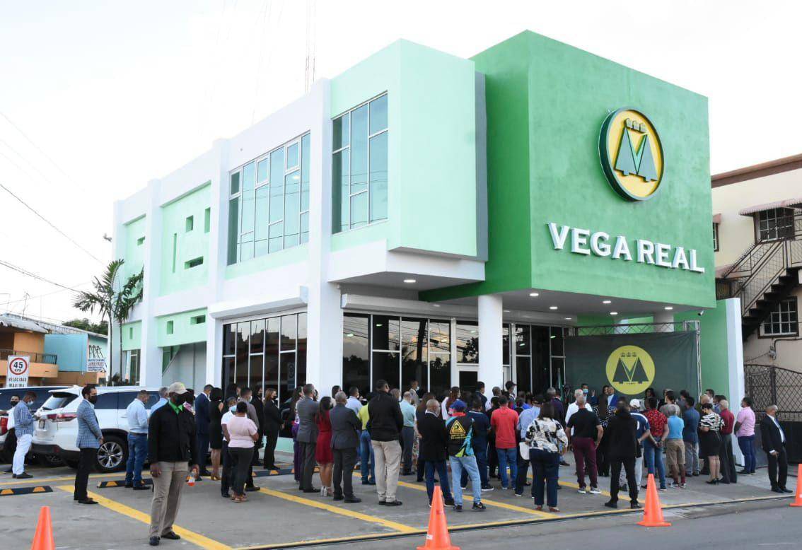 Cooperativa Vega Real inaugura por 40 millones edificio en Tenares