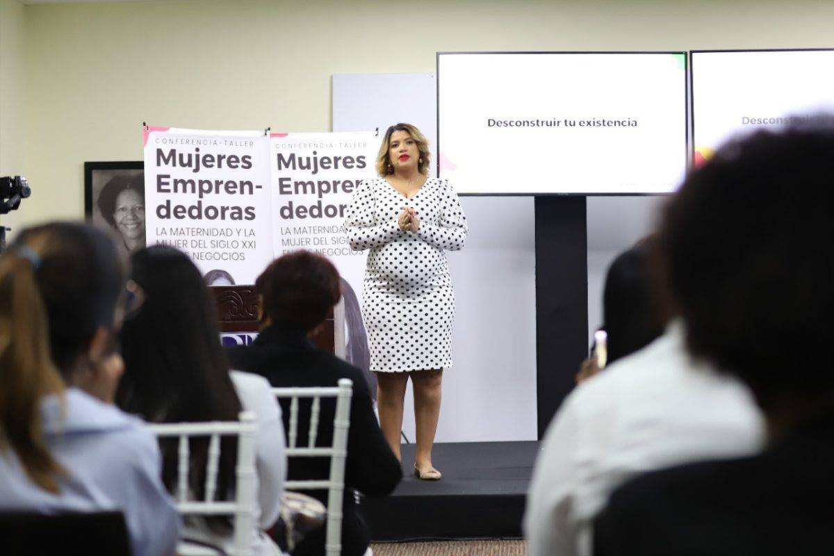 Kimberly Taveras: con trabajo y dedicación toda mujer puede alcanzar el éxito