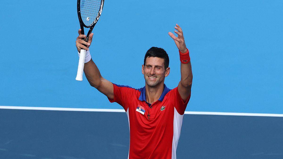 Juez australiano restaura visa del tenista Novak Djokovic