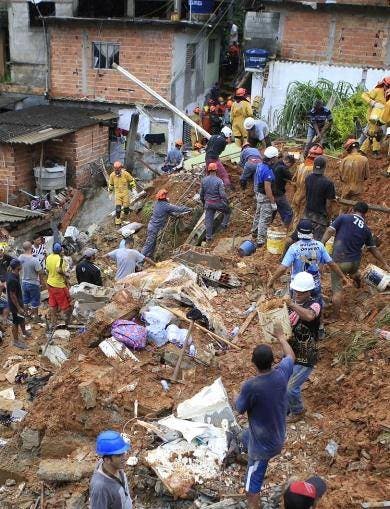 Inundaciones y deslizamientos de tierra deja 19 muertos en Brasil