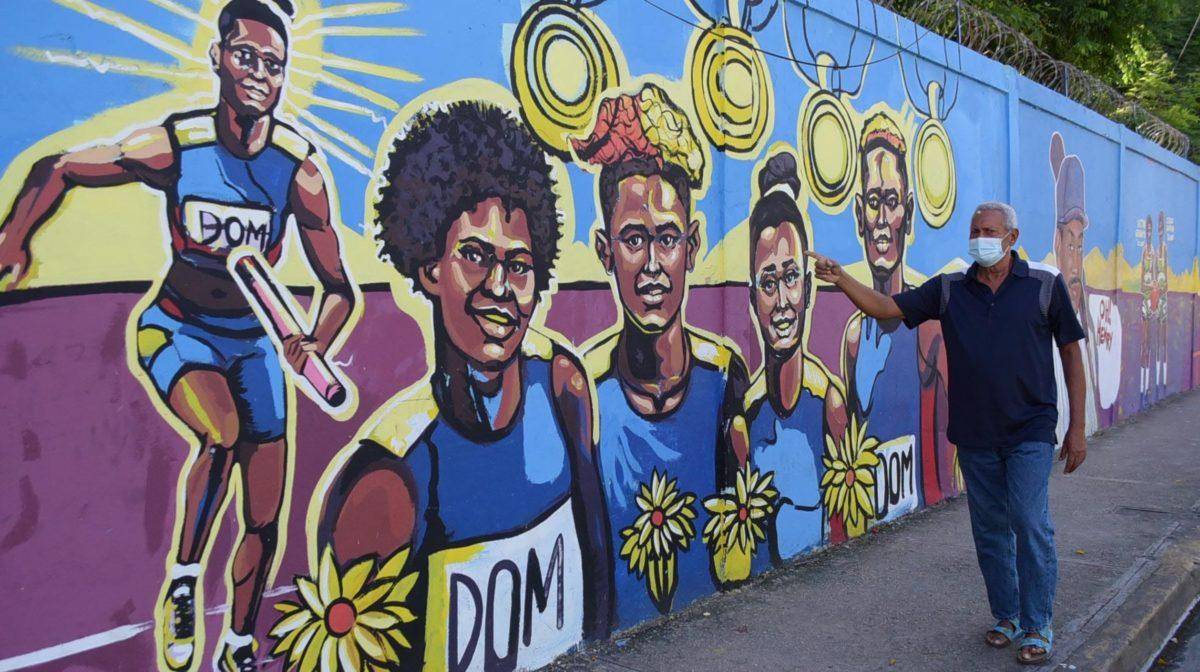 Arte en honor a grandes atletas: Resaltan figuras del barrio San Carlos
