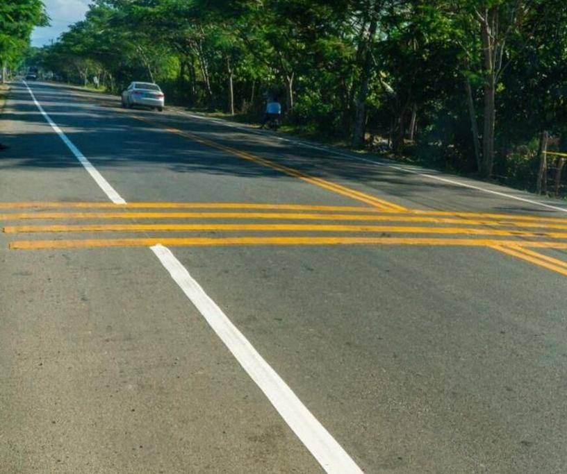Gobierno entrega una vía reconstruida  en la autopista Duarte