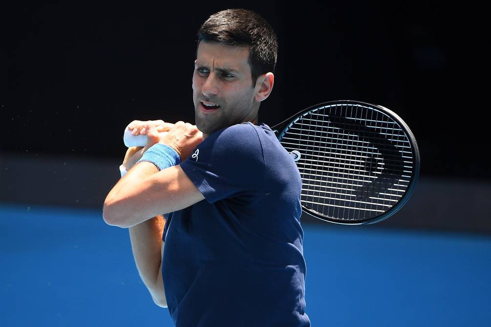 Serbia avisa de posibles sanciones a Djokovic por saltarse aislamiento