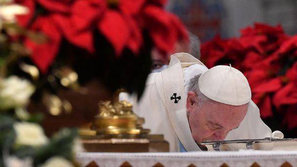 El papa en su primera misa del 2022: Herir a las mujeres es ultrajar a Dios