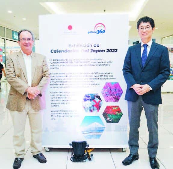 Inauguran exhibición “Calendarios del Japón 2022” en Galería 360