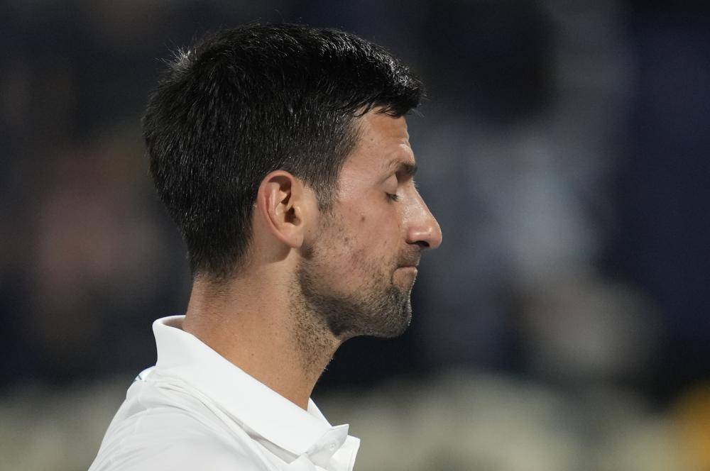 Djokovic cae en Dubái, cede el número uno mundial a Medvedev