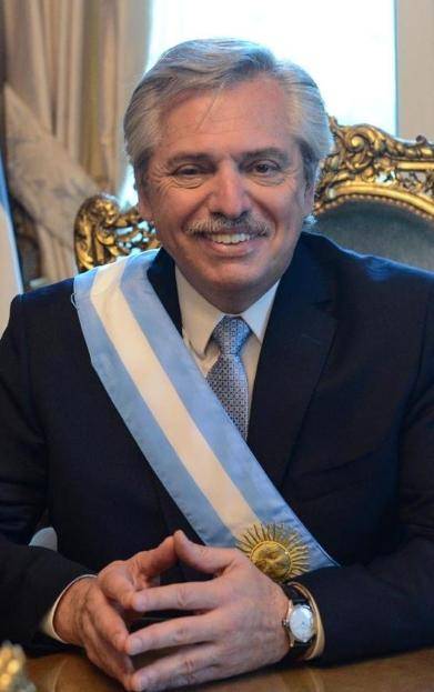 Argentina anuncia que dejará dependencia de Estados Unidos