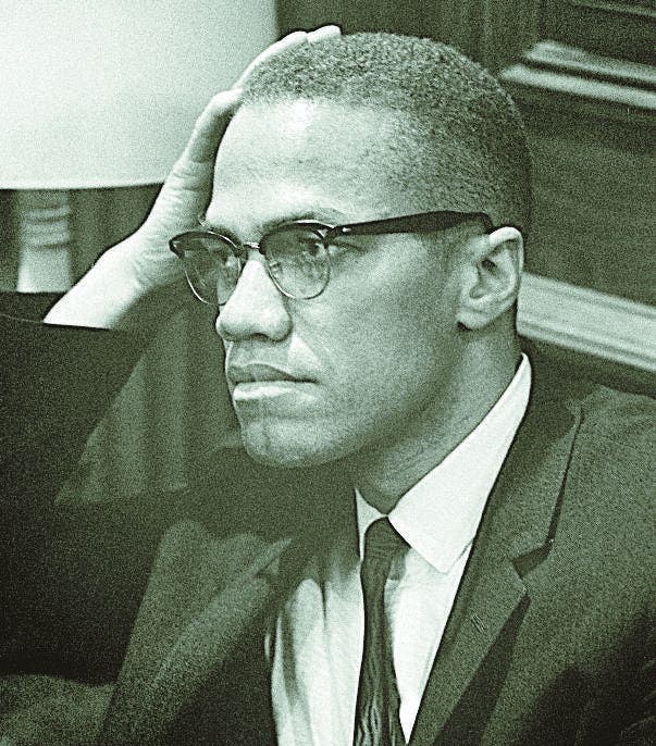 Hoy en la historia: Muere Malcolm X