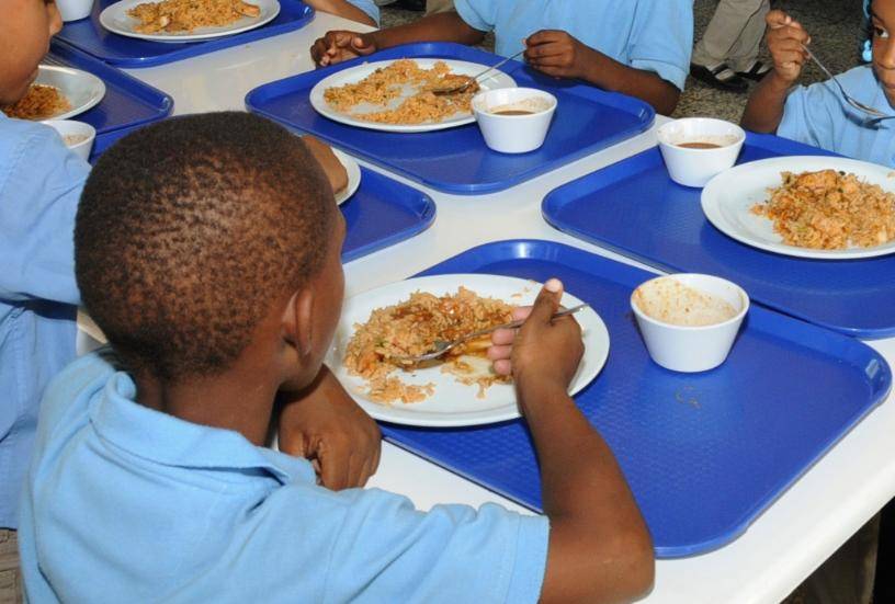 Suplidores de alimentos suspenderán sus servicios a escuelas